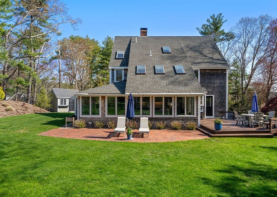 1st image of 19 Saltmeadow Ln