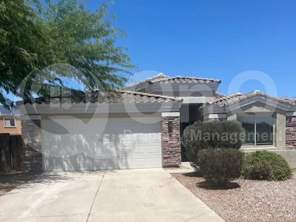 540 E Settlers Trl