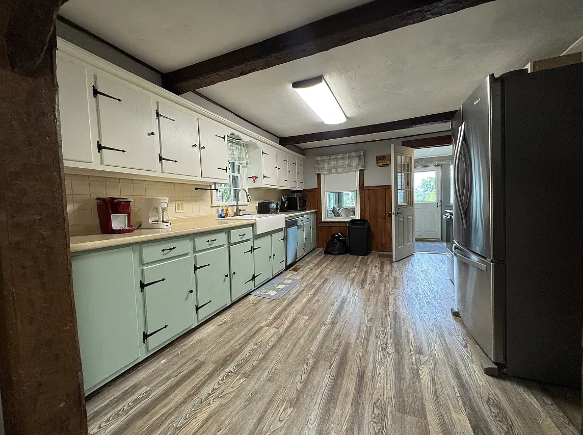 4 bed, 1688 sqft, $2,950 — Photo 4
