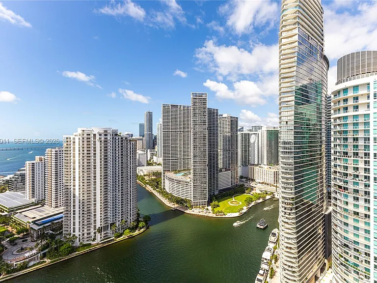 325 Biscayne Blvd #4015 — Photo 3