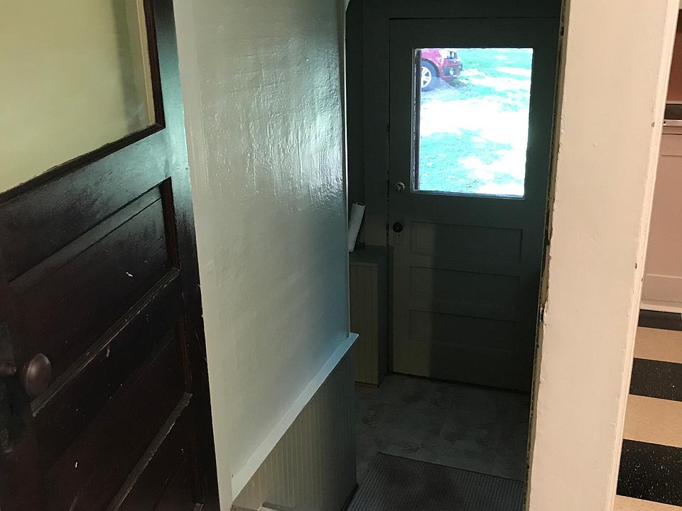 Second entrance to apt. Also entrance to basement.