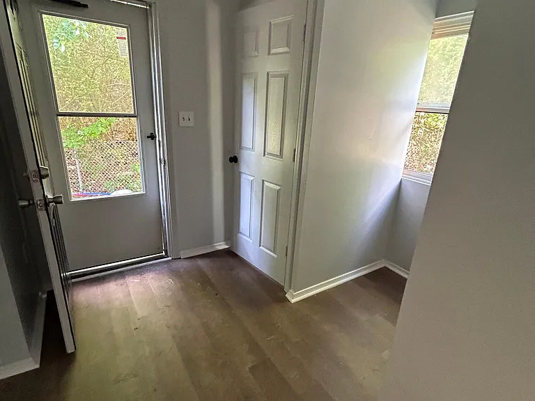 1566 Harper St — Photo 5