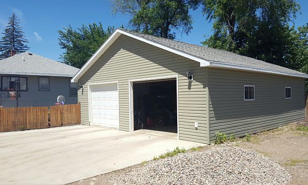 2nd image of 714 1st Ave W