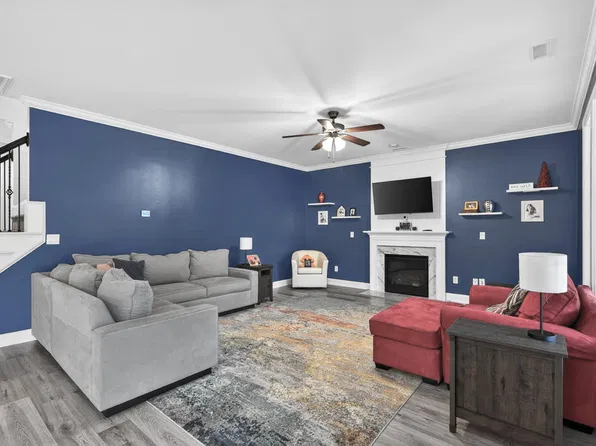 221 Misty Moonlight Dr, Willow Spring, NC 27592