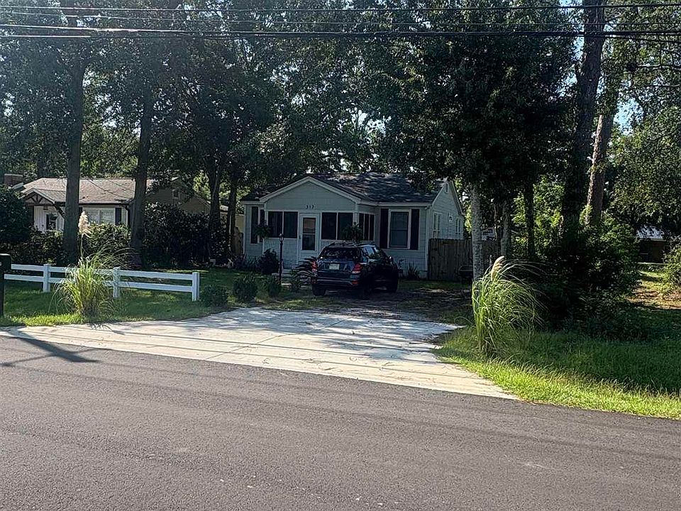 2nd image of 317 E Winthrop Ave
