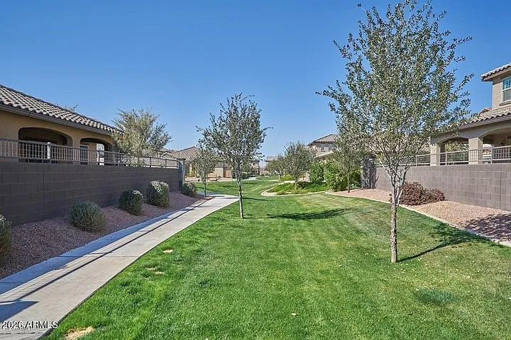 214 E Bluejay Dr — Photo 21