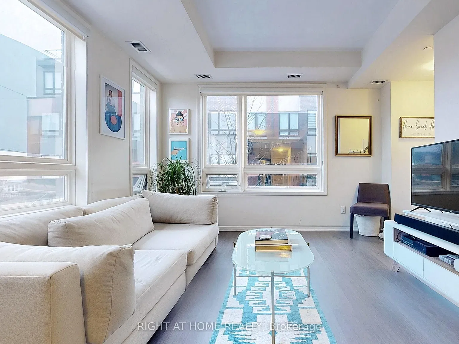 2 bed, $2,600 — Photo 4