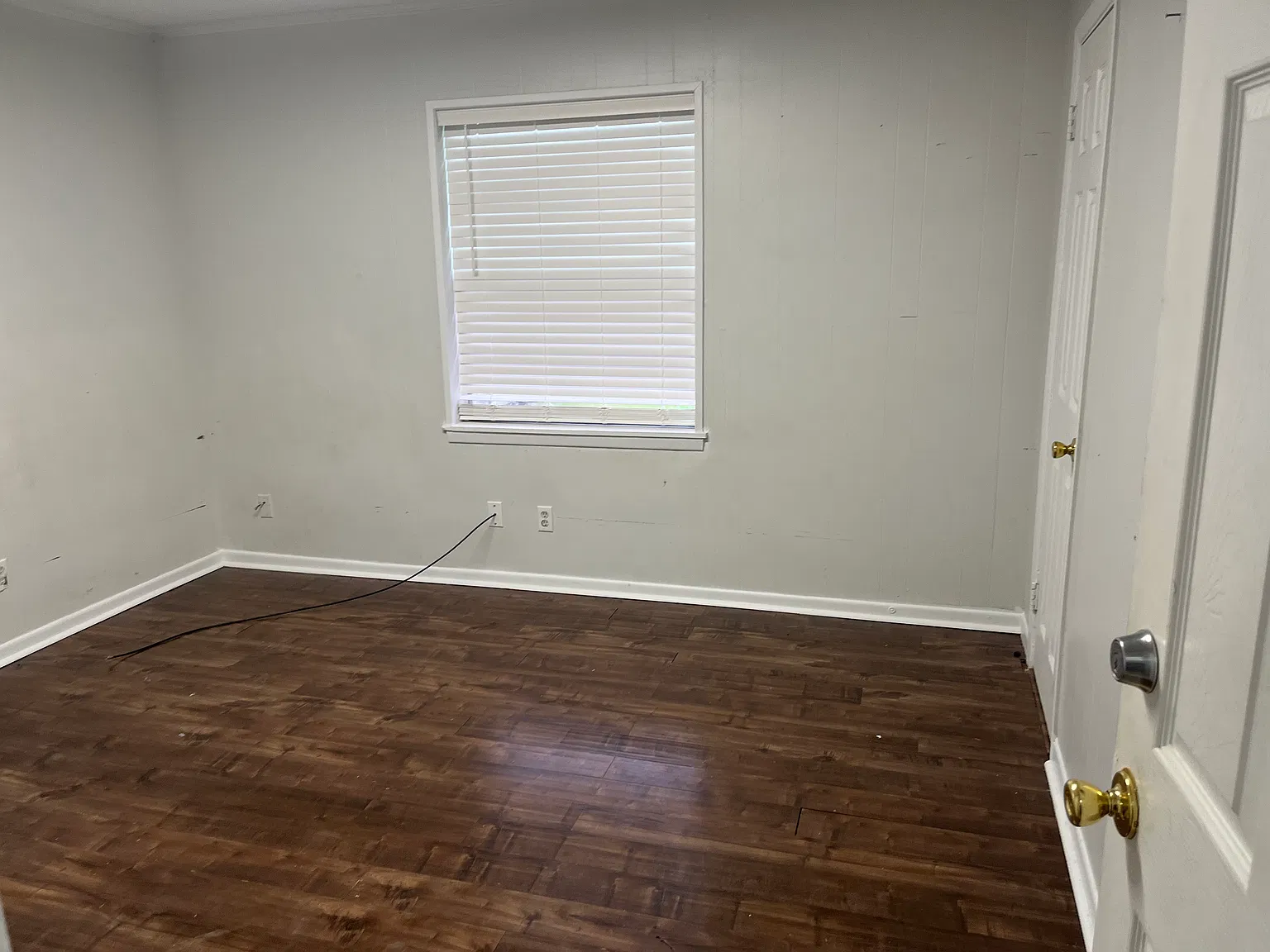 3 bed, 1.5 bath, 1228 sqft, $1,450 — Photo 2