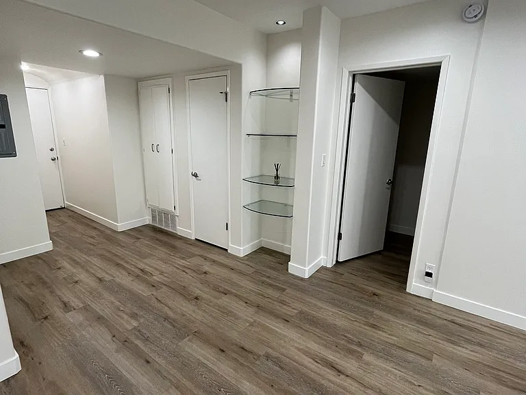 1331 Roxbury Dr #2 — Photo 15