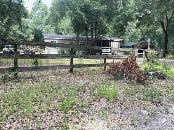 3323 NE 135th St, Anthony, FL 32617