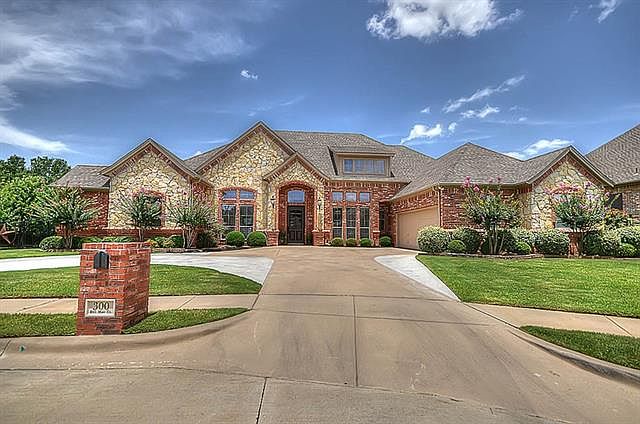 1st image of 300 Del Mar Ct