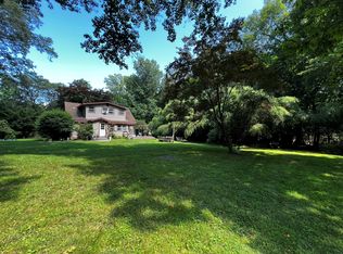 2 Briar Ln, Crompond, NY 10517