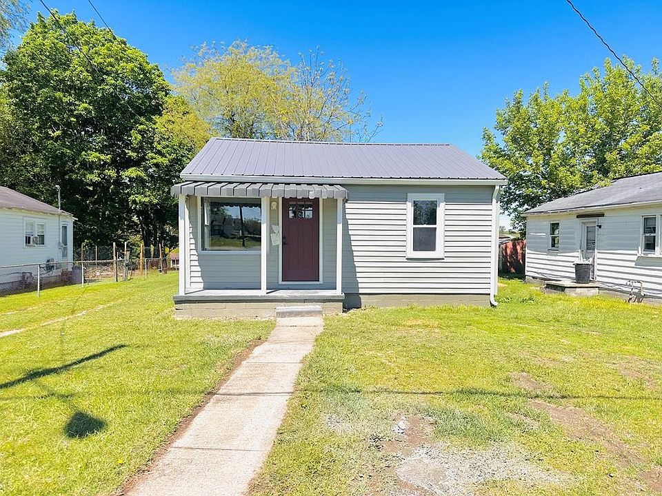 1st image of 218 Saunders Ave