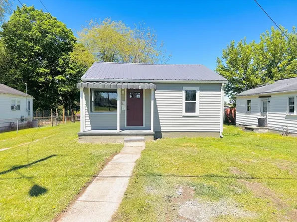 218 Saunders Ave, Beckley, WV 25801