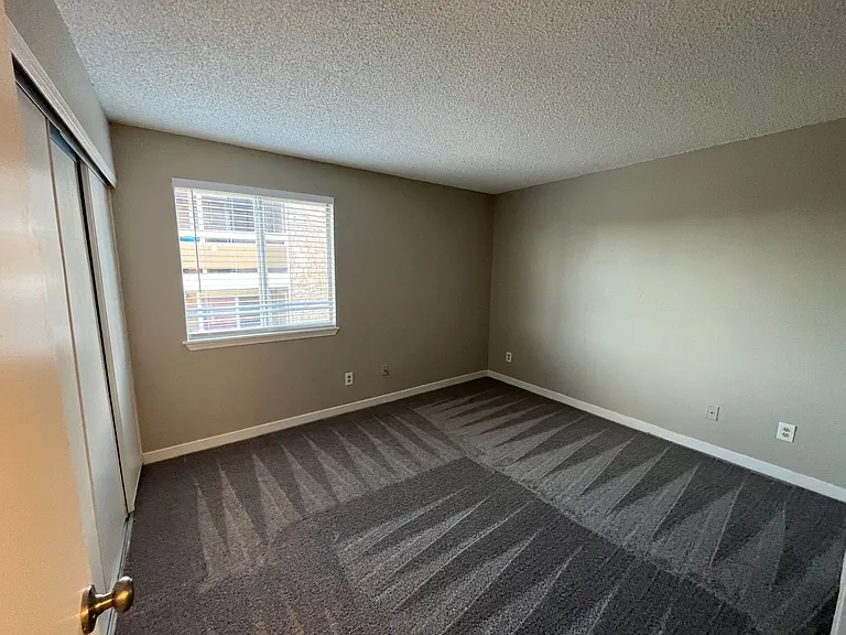 1094 S Dearborn St #308 — Photo 15