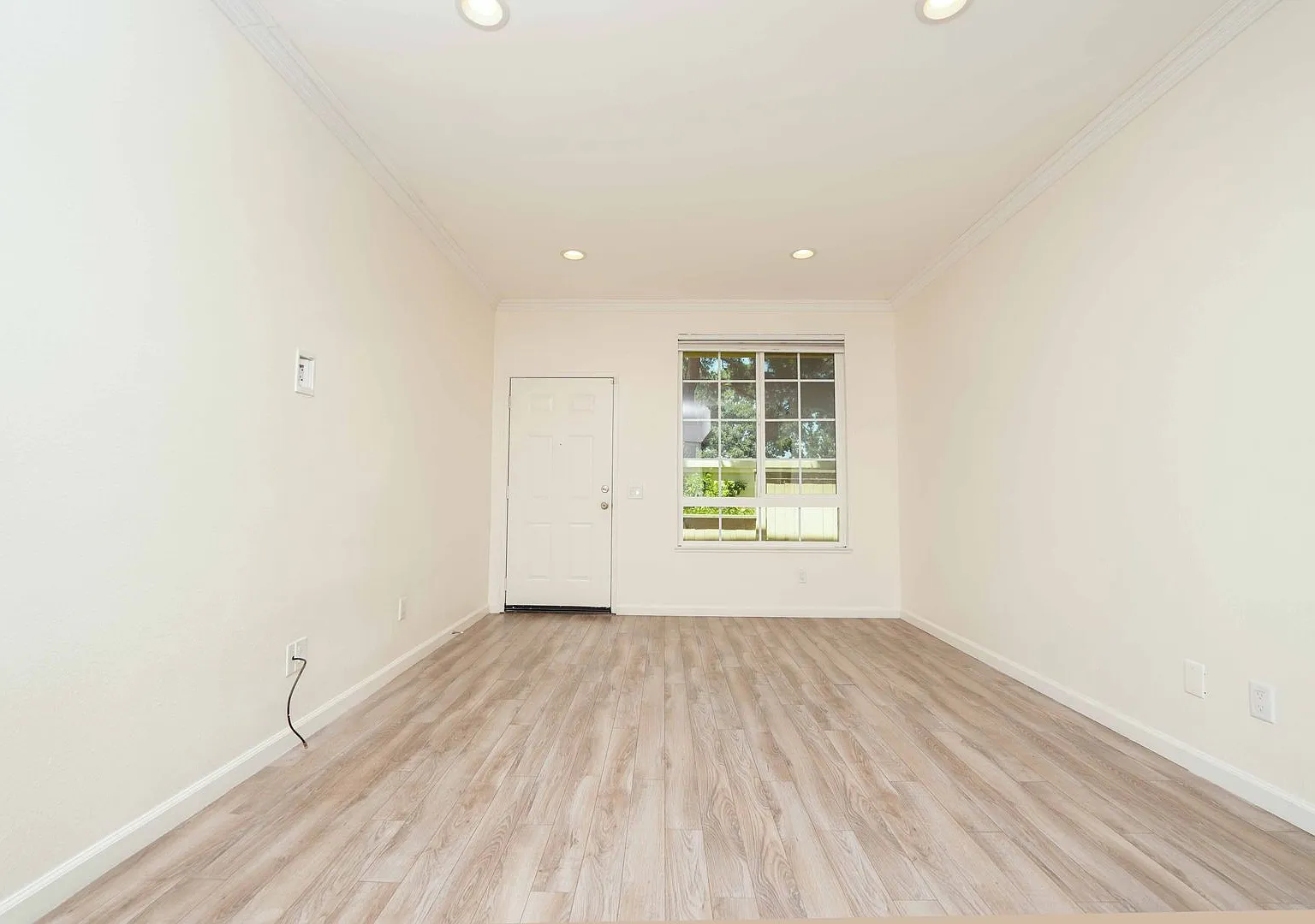 Available Now!! Two Bedroom Two Bath Condo In Great Location — Photo 3