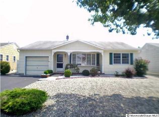 16 Mapleton Rd, Toms River, NJ 08757