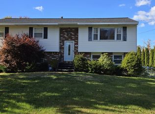 24 Meadow Ln, Latham, NY 12110