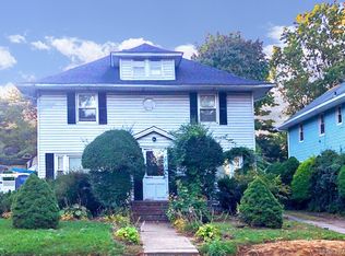 65 Lakeside Drive, Rockville Centre, NY 11570