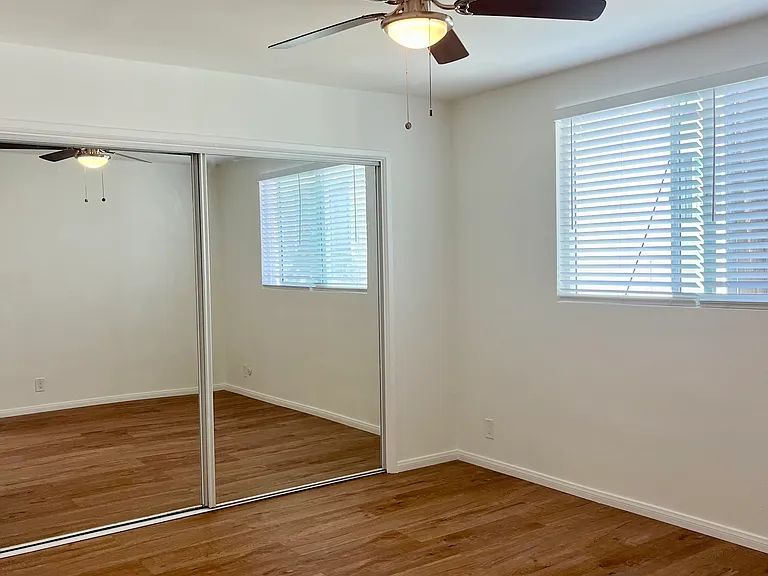 950 Magnolia Ave #25 — Photo 10
