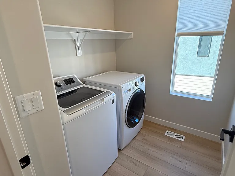 Spacious laundry