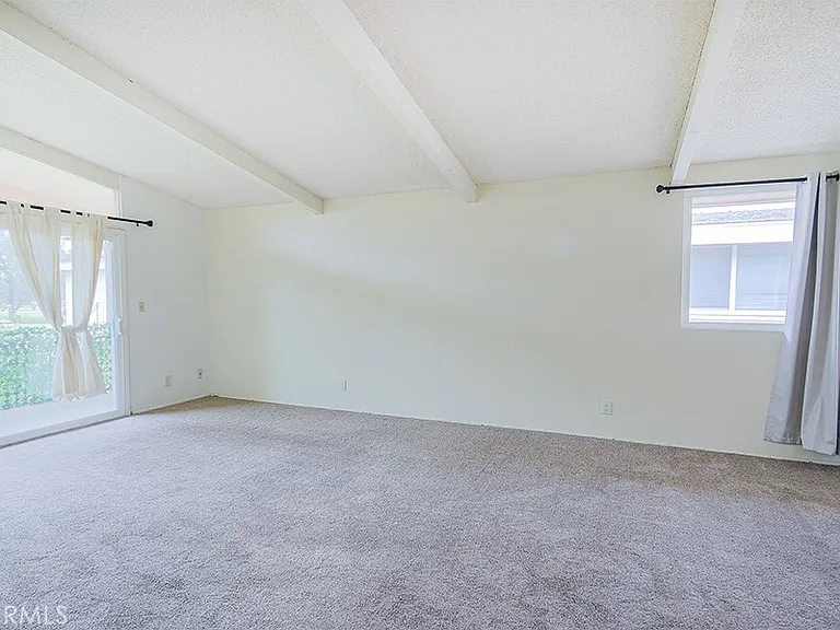 5542 Fernhill Cir #B — Photo 4