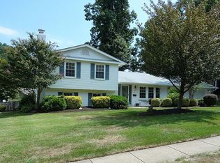 8234 Smithfield Ave, Springfield, VA 22152