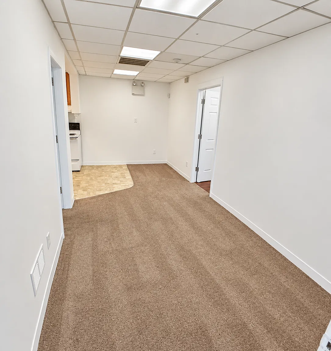 2 bed, 750 sqft, $1,300 — Photo 2
