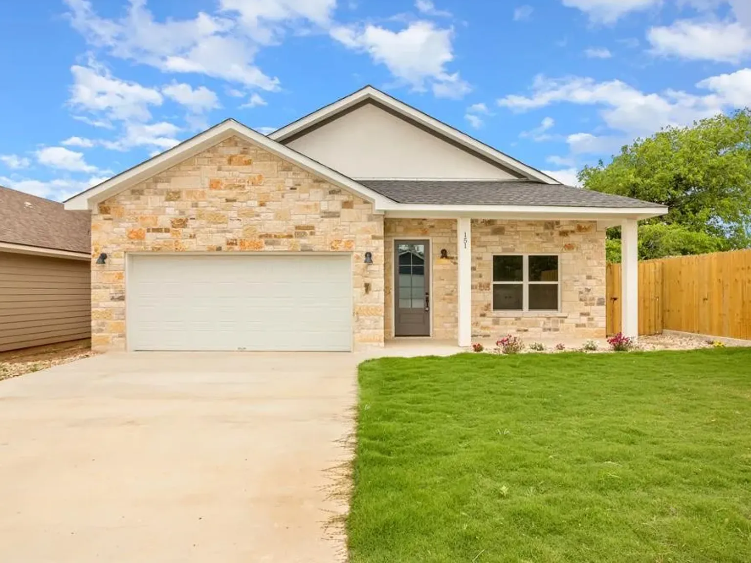 3 bed, 1700 sqft, $5,000 — Photo 1