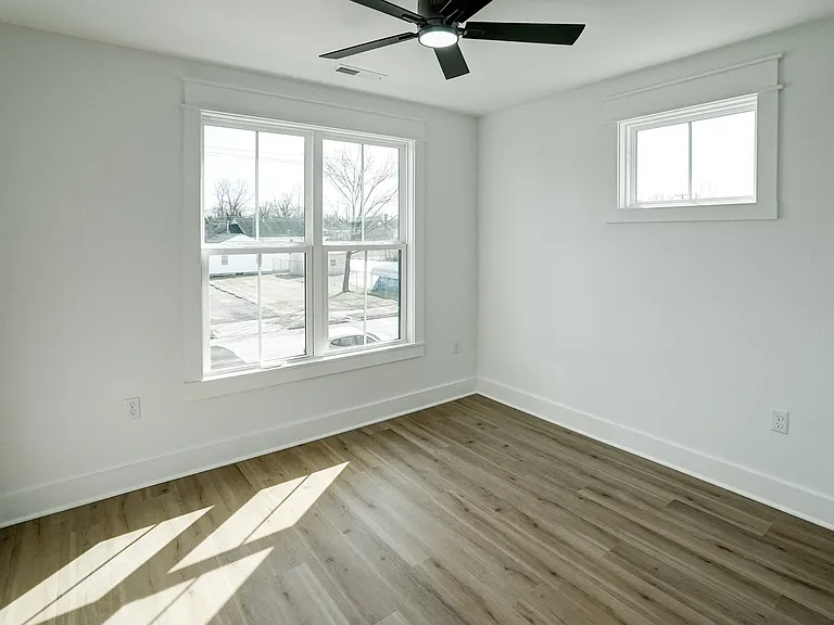 901 Commerce St #1 — Photo 35