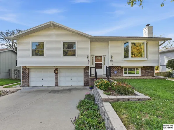 302 Marian Ave, Bellevue, NE 68005