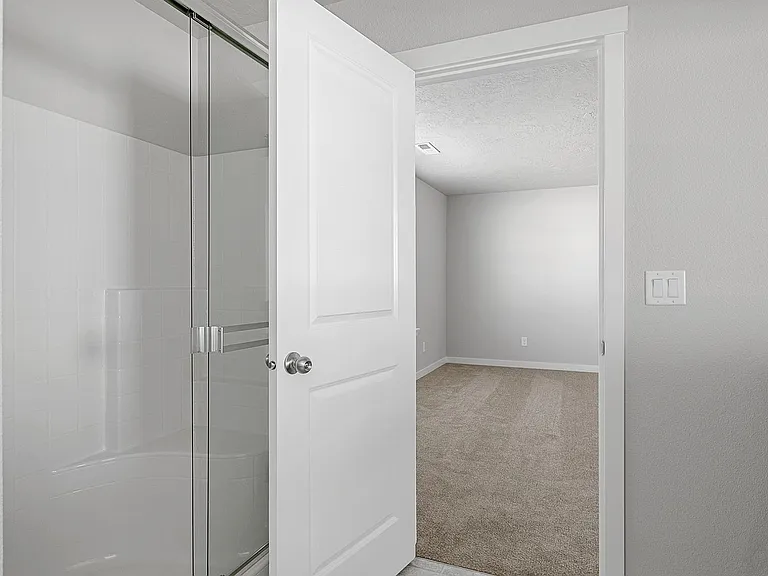 678 E Taper St — Photo 14