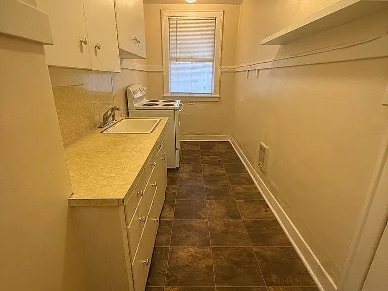 1819 W Pacific Ave — Photo 8