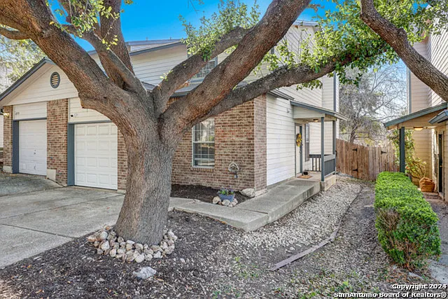 3 bed, 2.5 bath, 1524 sqft, $1,775 — Photo 3