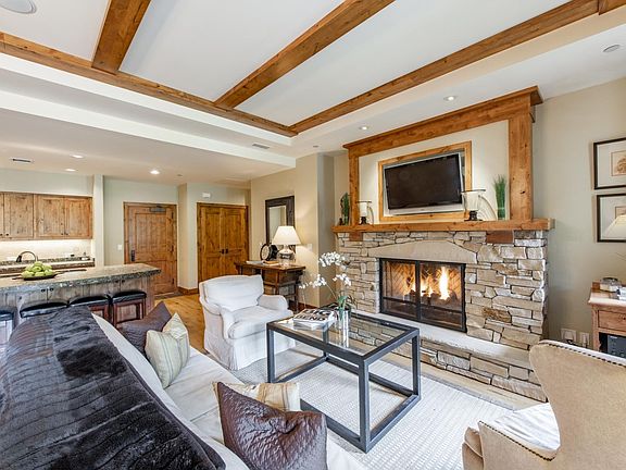 5th image of 7715 Village Way #104