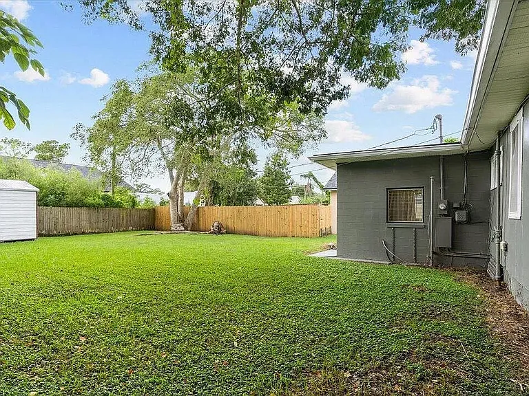 2300 Calloway Dr — Photo 12