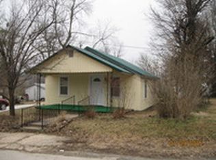 513 4th St, Anderson, MO 64831