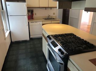 50 Hawthorne St #1, Somerville, MA 02144