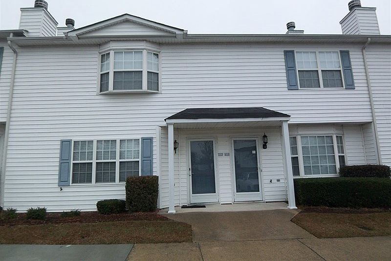1st image of 3914 Vv7 Sterling Pointe Dr