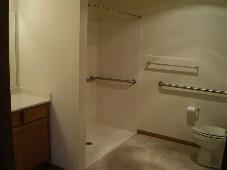 601 Pigeon Creek Dr #15 — Photo 7