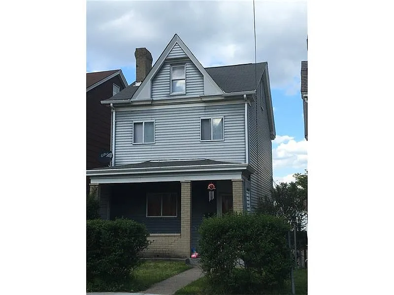 1625 Concordia St photo 1