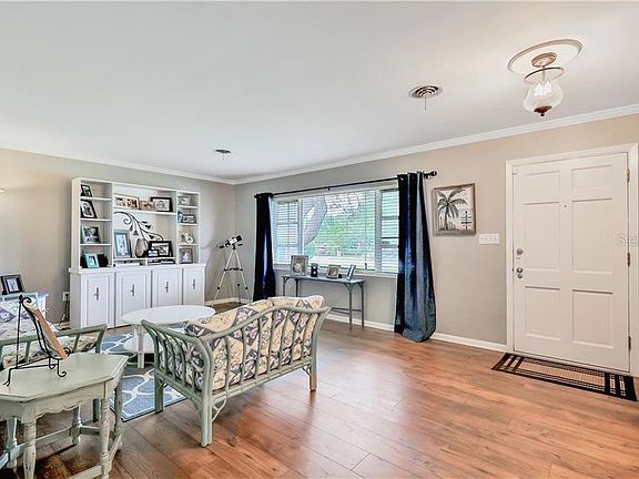 5th image of 1188 S Lakeshore Blvd