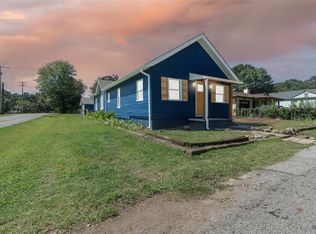 2102 W 42nd Pl, Tulsa, OK 74107