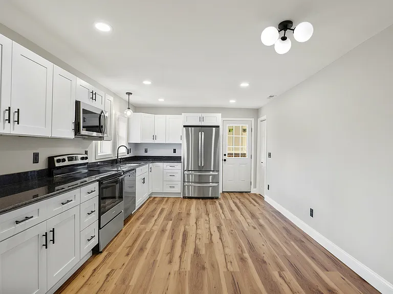 1397 Dutch Cove Rd — Photo 8