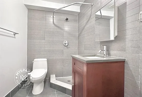 Rented by MySpaceNYC | media 16