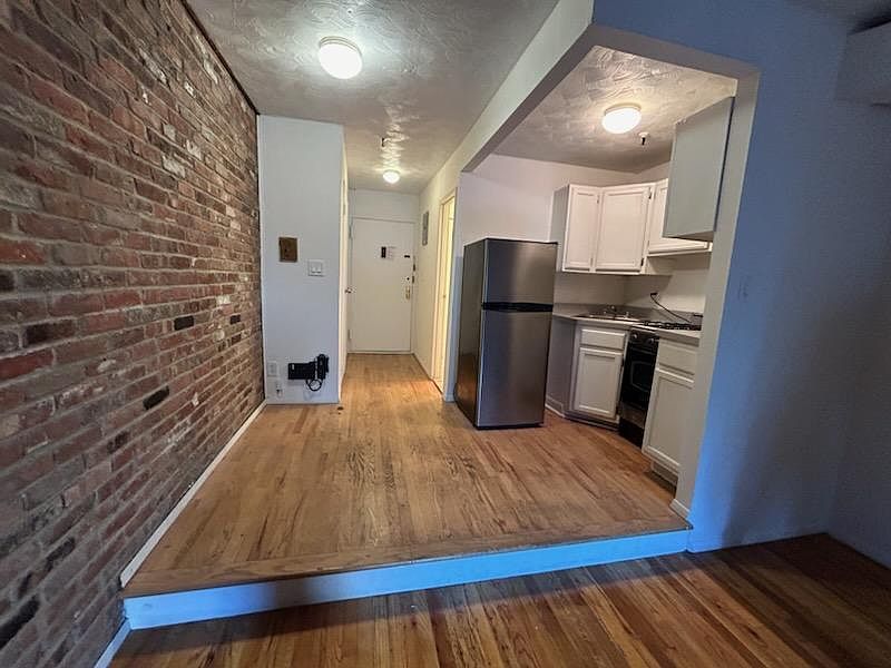 2nd image of 518 E 80th St APT 1G