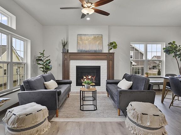 4th image of 48 Windflower Way