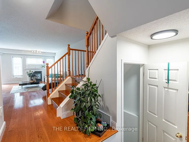320 Ambleside Dr #30 — Photo 6