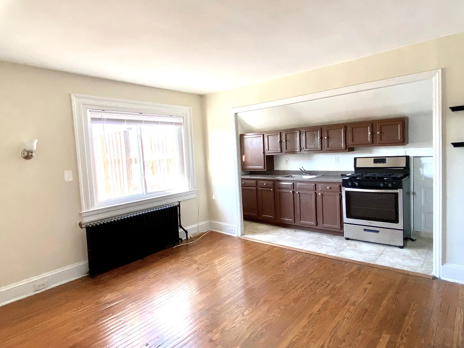 3222 Milford Ave — Photo 4