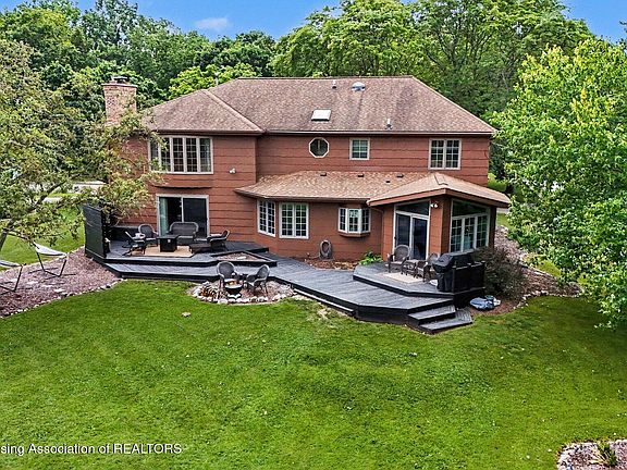 4th image of 1884 Birchwood Dr